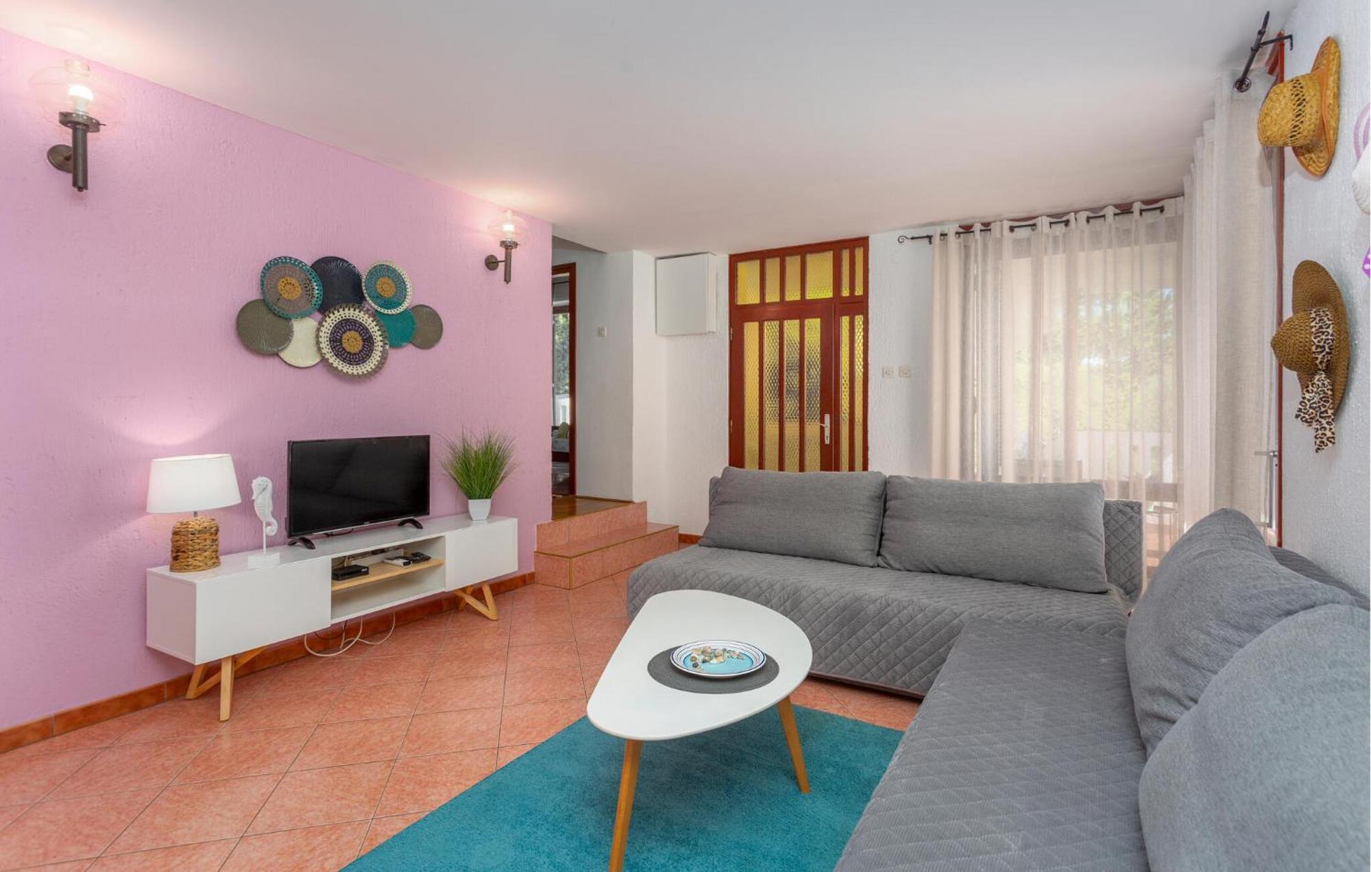 3 Bedroom Stunning Apartment In Krk 克尔克 外观 照片