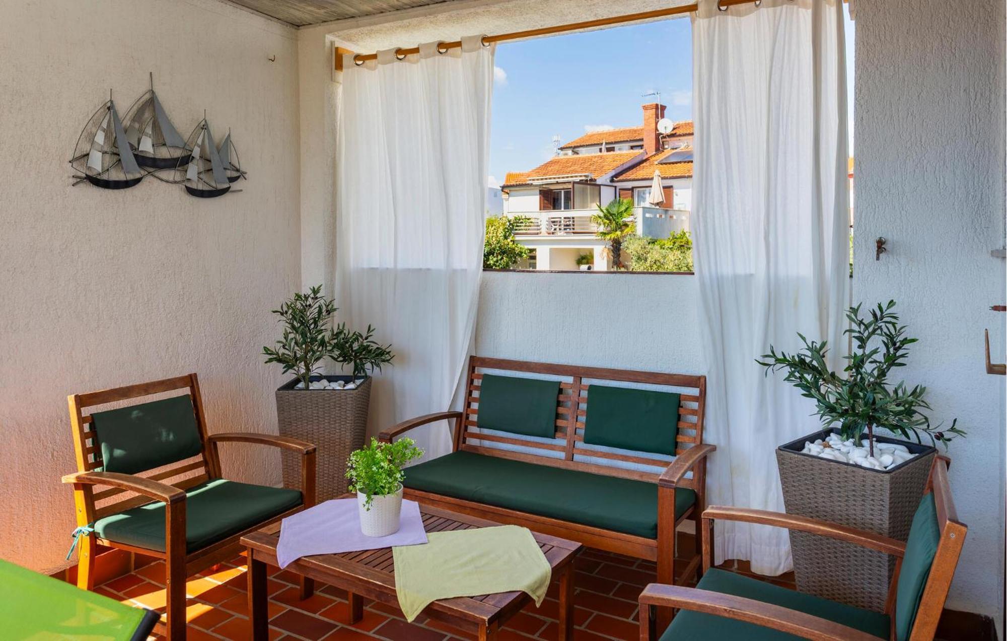 3 Bedroom Stunning Apartment In Krk 克尔克 外观 照片