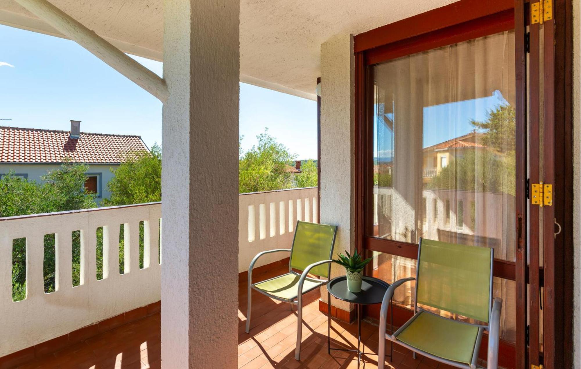 3 Bedroom Stunning Apartment In Krk 克尔克 外观 照片
